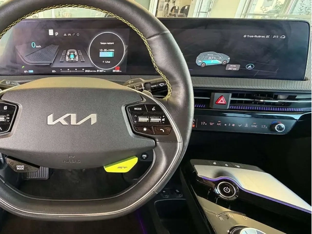 Kia EV6 2024 GT* 39 000km* Фиксирана цена - автомобили, коли, обяви за нови и употребявани 7