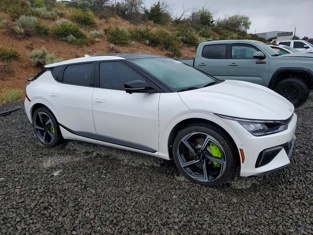 Kia EV6 2023 KIA EV6 GT - автомобили, коли, обяви за нови и употребявани 0