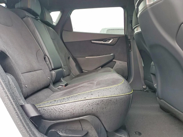Kia EV6 2023 KIA EV6 GT - автомобили, коли, обяви за нови и употребявани 10