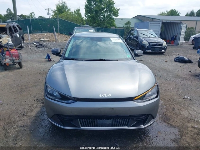 Kia EV6 2022 KIA EV6 WIND - автомобили, коли, обяви за нови и употребявани 1