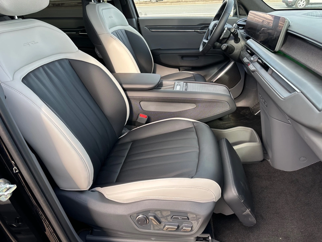 Kia EV9 GT-line - автомобили, коли, обяви за нови и употребявани 14