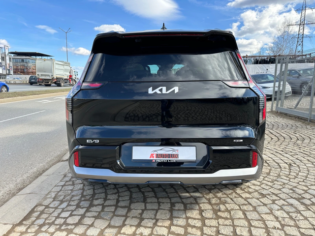 Kia EV9 GT-line - автомобили, коли, обяви за нови и употребявани 4