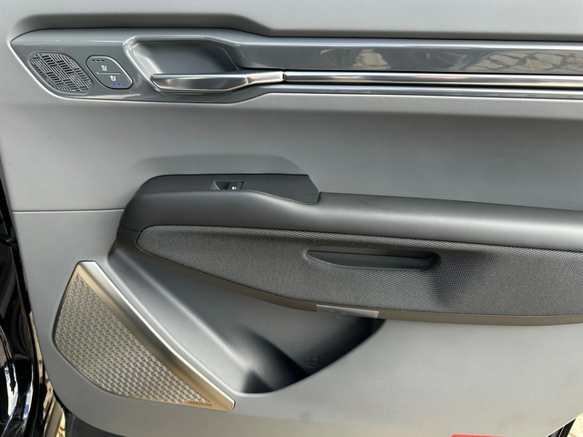 Kia EV9 GT-line - автомобили, коли, обяви за нови и употребявани 9