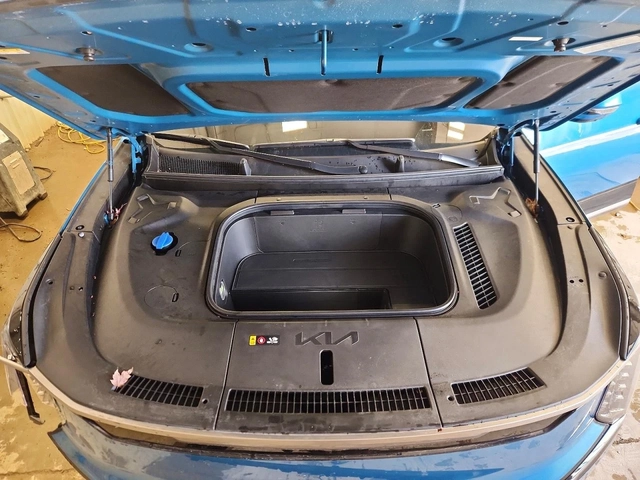 Kia EV9 LAND AWD - автомобили, коли, обяви за нови и употребявани 11