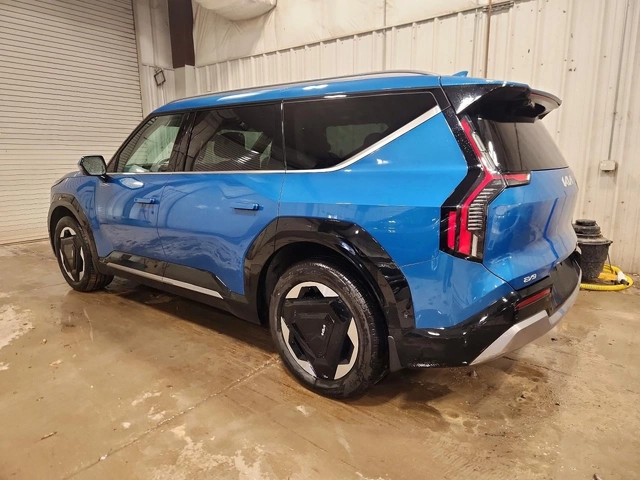 Kia EV9 LAND AWD - автомобили, коли, обяви за нови и употребявани 1