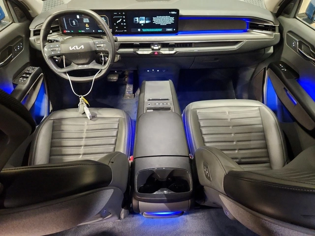 Kia EV9 LAND AWD - автомобили, коли, обяви за нови и употребявани 7