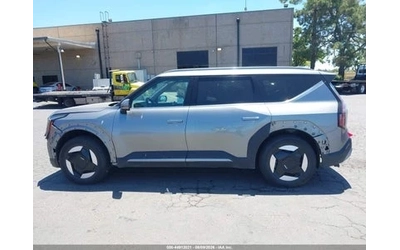 Kia EV9 Wind - автомобили, коли, обяви за нови и употребявани 12