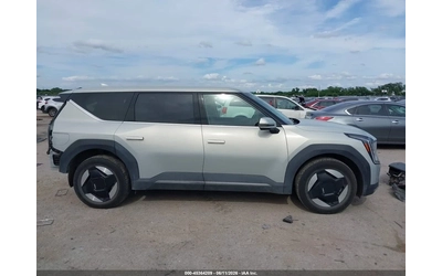 Kia EV9 Light Long Range - автомобили, коли, обяви за нови и употребявани 10