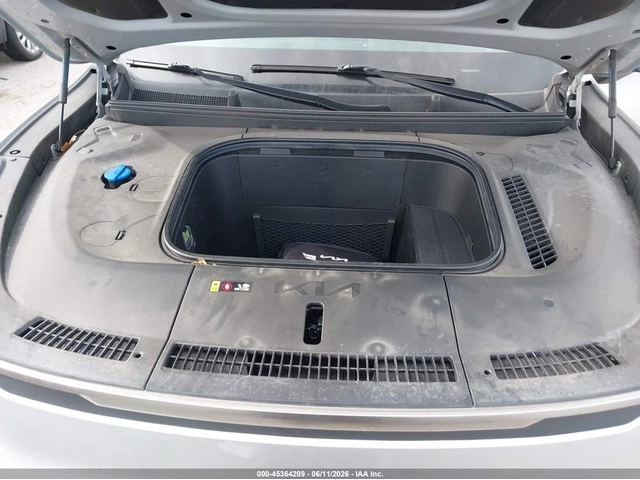 Kia EV9 Light Long Range - автомобили, коли, обяви за нови и употребявани 7