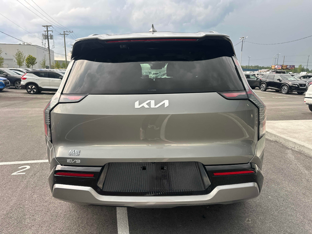 Kia EV9 AWD - автомобили, коли, обяви за нови и употребявани 3