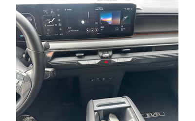 Kia EV9 AWD - автомобили, коли, обяви за нови и употребявани 8