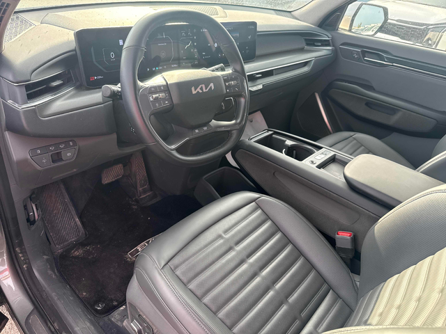 Kia EV9 AWD - автомобили, коли, обяви за нови и употребявани 4