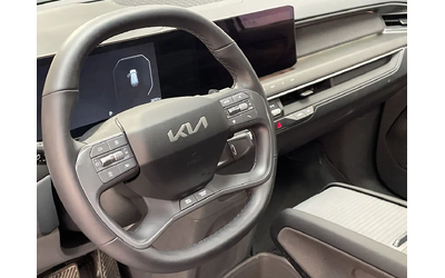 Kia EV9 Land w/Premium Package | LEATHER | SUNROOF | 360 C All Wheel Drive - автомобили, коли, обяви за нови и употребявани 10