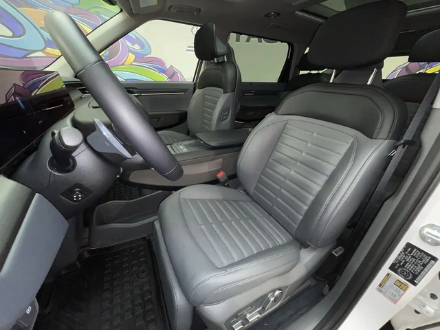 Kia EV9 Land w/Premium Package | LEATHER | SUNROOF | 360 C All Wheel Drive - автомобили, коли, обяви за нови и употребявани 12