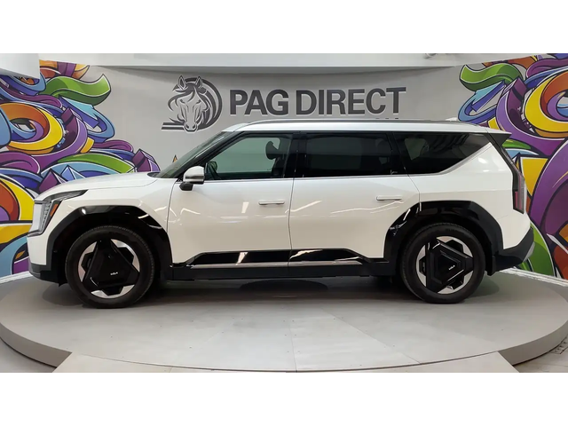 Kia EV9 Land w/Premium Package | LEATHER | SUNROOF | 360 C All Wheel Drive - автомобили, коли, обяви за нови и употребявани 4