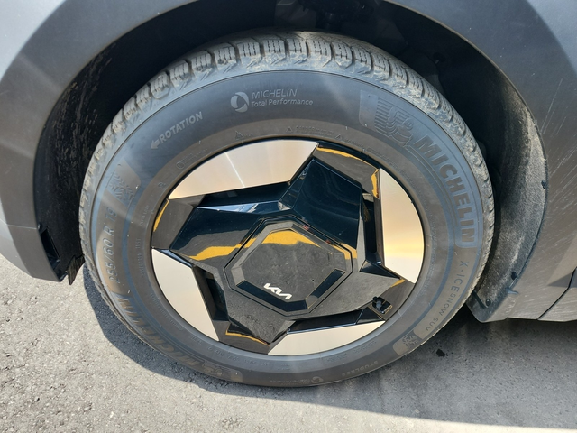 Kia EV9 N/A AWD - автомобили, коли, обяви за нови и употребявани 5
