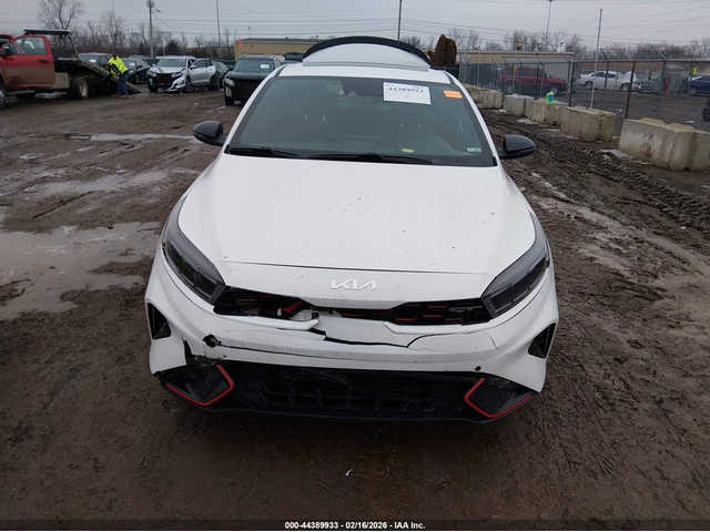 Kia Forte 1.6L I-4 DI, DOHC, VVT, TURBO, 201HP Front Wheel Drive - автомобили, коли, обяви за нови и употребявани 11