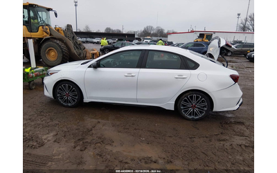 Kia Forte 1.6L I-4 DI, DOHC, VVT, TURBO, 201HP Front Wheel Drive - автомобили, коли, обяви за нови и употребявани 13