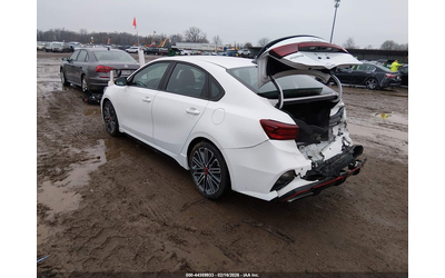 kia-forte-1-6l-i-4-di-dohc-vvt-turbo-201hp-front-wheel-drive - 2