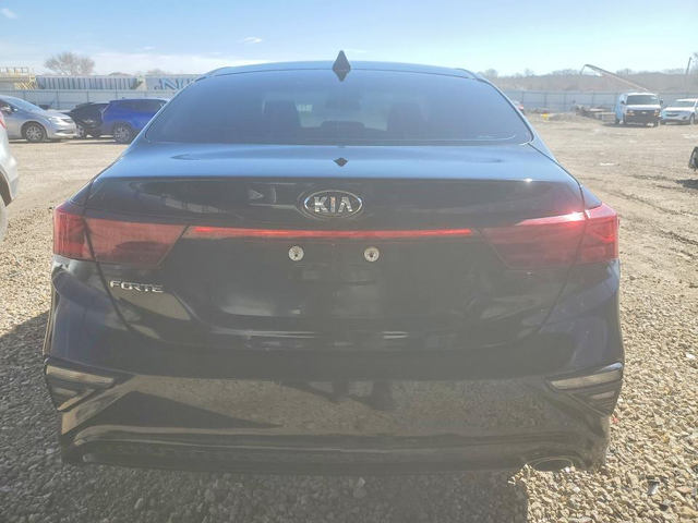 Kia Forte 2.0L 4 Front-wheel Drive - автомобили, коли, обяви за нови и употребявани 5