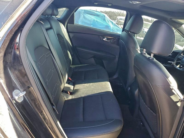 Kia Forte 2.0L 4 Front-wheel Drive - автомобили, коли, обяви за нови и употребявани 10