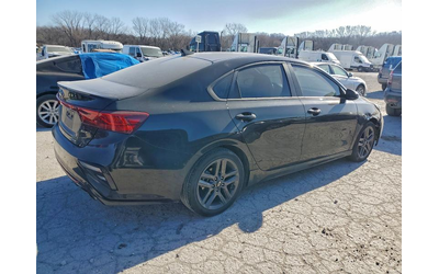 kia-forte-2-0l-4-front-wheel-drive - 3