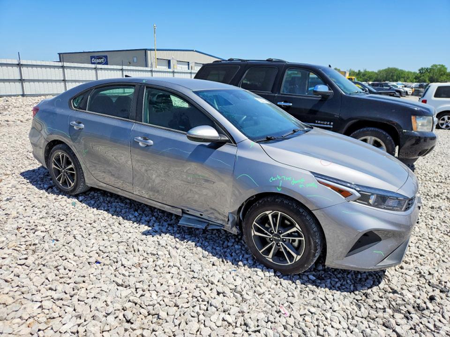 Kia Forte 2.0L 4 FRONT WHEEL DRIVE - автомобили, коли, обяви за нови и употребявани 3