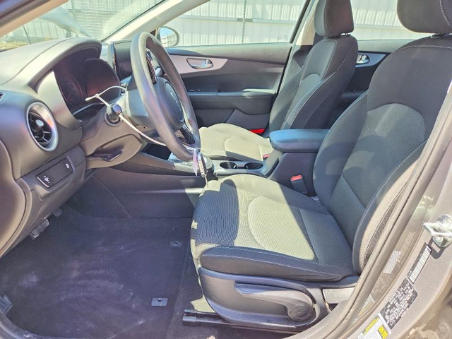Kia Forte 2.0L 4 FRONT WHEEL DRIVE - автомобили, коли, обяви за нови и употребявани 6