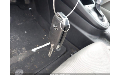 Kia Forte 2.0L I-4 DOHC, VVT, 147HP Front Wheel Drive - автомобили, коли, обяви за нови и употребявани 10