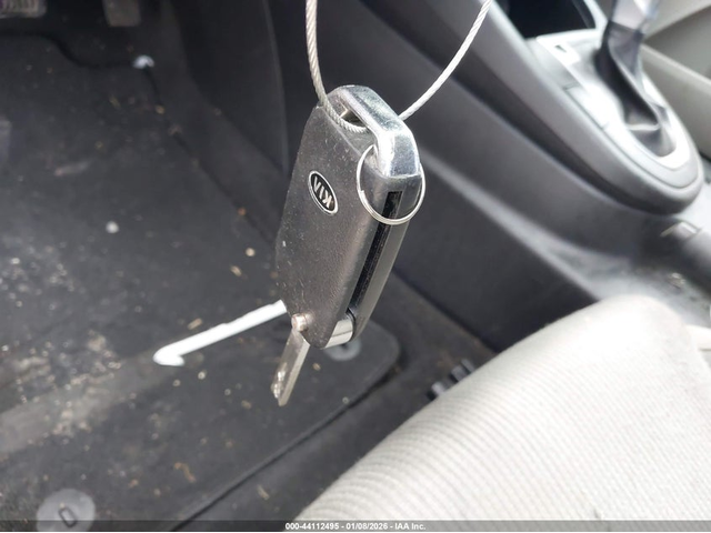 Kia Forte 2.0L I-4 DOHC, VVT, 147HP Front Wheel Drive - автомобили, коли, обяви за нови и употребявани 10