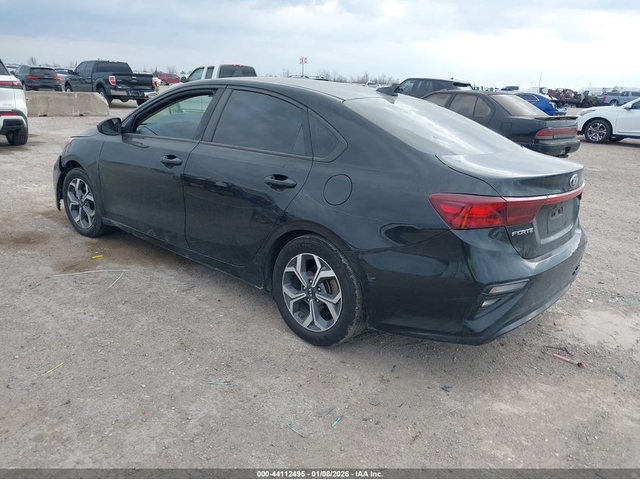 Kia Forte 2.0L I-4 DOHC, VVT, 147HP Front Wheel Drive - автомобили, коли, обяви за нови и употребявани 2