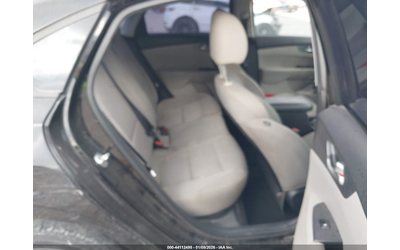 Kia Forte 2.0L I-4 DOHC, VVT, 147HP Front Wheel Drive - автомобили, коли, обяви за нови и употребявани 7