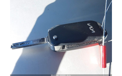 Kia Forte 2.0L I-4 DOHC, VVT, 147HP Front Wheel Drive - автомобили, коли, обяви за нови и употребявани 10