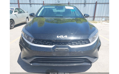 Kia Forte 2.0L I-4 DOHC, VVT, 147HP Front Wheel Drive - автомобили, коли, обяви за нови и употребявани 12