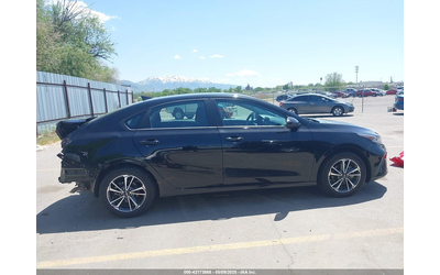 Kia Forte 2.0L I-4 DOHC, VVT, 147HP Front Wheel Drive - автомобили, коли, обяви за нови и употребявани 13