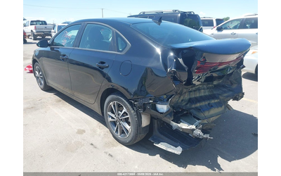 kia-forte-2-0l-i-4-dohc-vvt-147hp-front-wheel-drive - 2