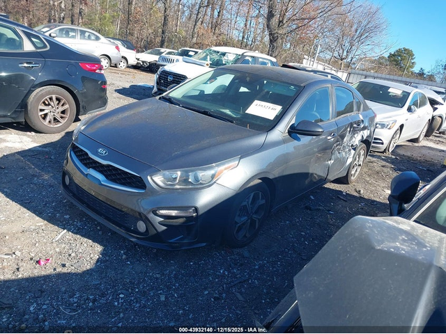 Kia Forte 2.0L I-4 DOHC, VVT, 147HP Front Wheel Drive - автомобили, коли, обяви за нови и употребявани 1