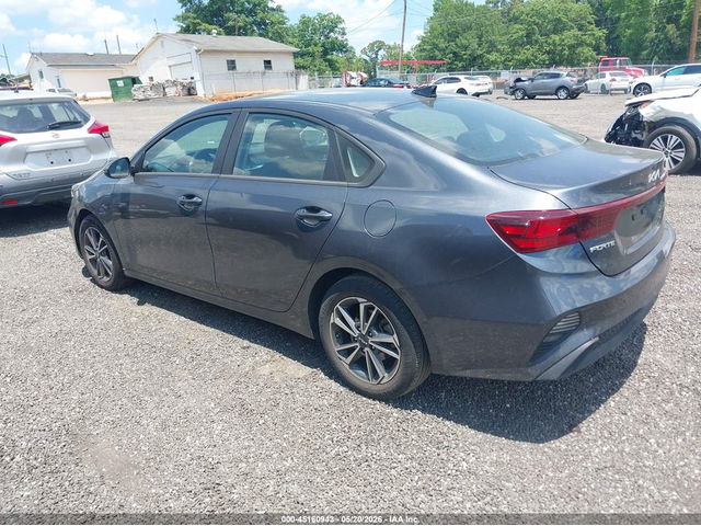 Kia Forte 2.0L I-4 DOHC, VVT, 147HP Front Wheel Drive - автомобили, коли, обяви за нови и употребявани 2