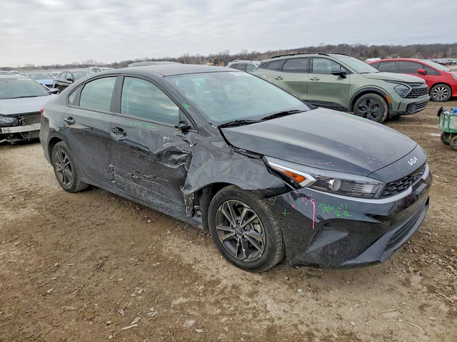 Kia Forte 2 L 4 Front-wheel Drive - автомобили, коли, обяви за нови и употребявани 3