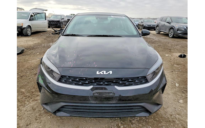kia-forte-2-l-4-front-wheel-drive - 4