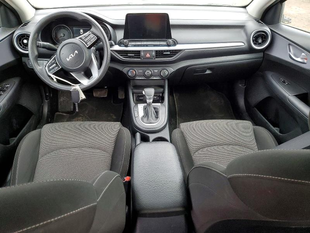 Kia Forte 2 L 4 Front-wheel Drive - автомобили, коли, обяви за нови и употребявани 7