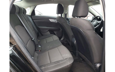 Kia Forte 2 L 4 Front-wheel Drive - автомобили, коли, обяви за нови и употребявани 9