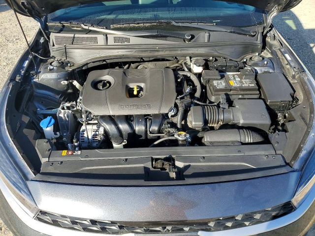 Kia Forte 2 L 4 Front-wheel Drive - автомобили, коли, обяви за нови и употребявани 10