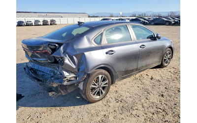 kia-forte-2-l-4-front-wheel-drive - 2