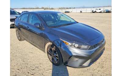 kia-forte-2-l-4-front-wheel-drive - 3