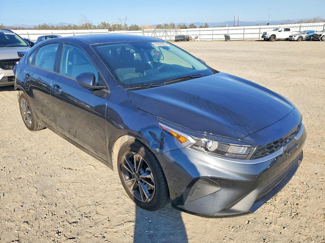 Kia Forte 2 L 4 Front-wheel Drive - автомобили, коли, обяви за нови и употребявани 3