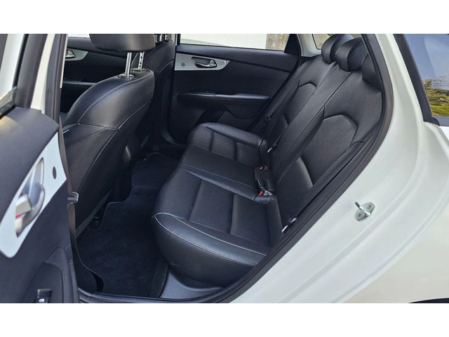 Kia K3 1.6 Prestige * НАЙ-ДОБРА ЦЕНА В БЪЛГАРИЯ* - автомобили, коли, обяви за нови и употребявани 11