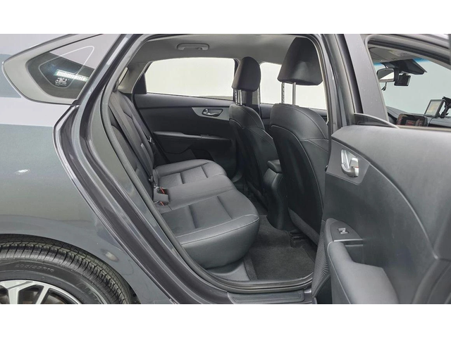 Kia K3 1.6 Prestige * НАЙ-ДОБРА ЦЕНА В БЪЛГАРИЯ* - автомобили, коли, обяви за нови и употребявани 11