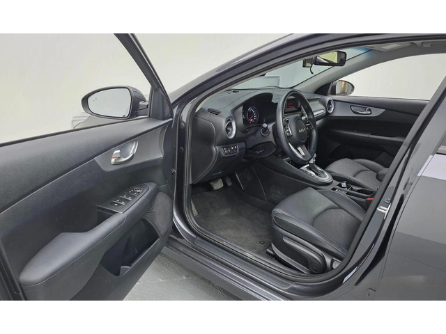 Kia K3 1.6 Prestige * НАЙ-ДОБРА ЦЕНА В БЪЛГАРИЯ* - автомобили, коли, обяви за нови и употребявани 9