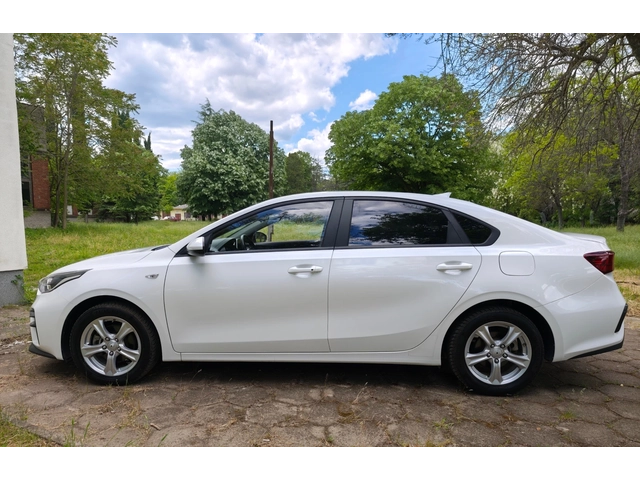 Kia K3 1.6 MPI - ГАЗ/БЕНЗИН - автомобили, коли, обяви за нови и употребявани 6